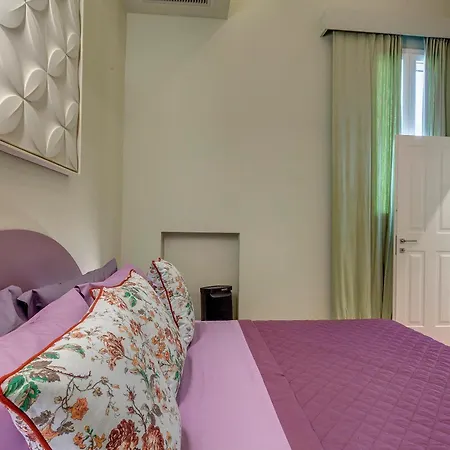 Prestige Penthouse With Private Spa, Gym And Terrace By Mamo Florence