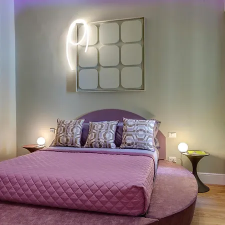 Prestige Penthouse With Private Spa, Gym And Terrace By Mamo Florence
