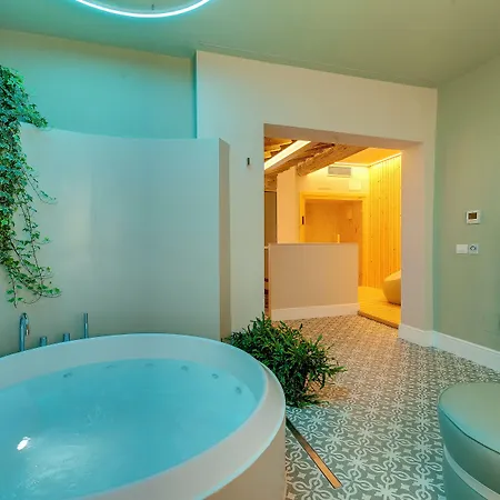 Prestige Penthouse With Private Spa, Gym And Terrace By Mamo