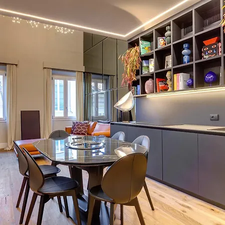Prestige Penthouse With Private Spa, Gym And Terrace By Mamo Florence